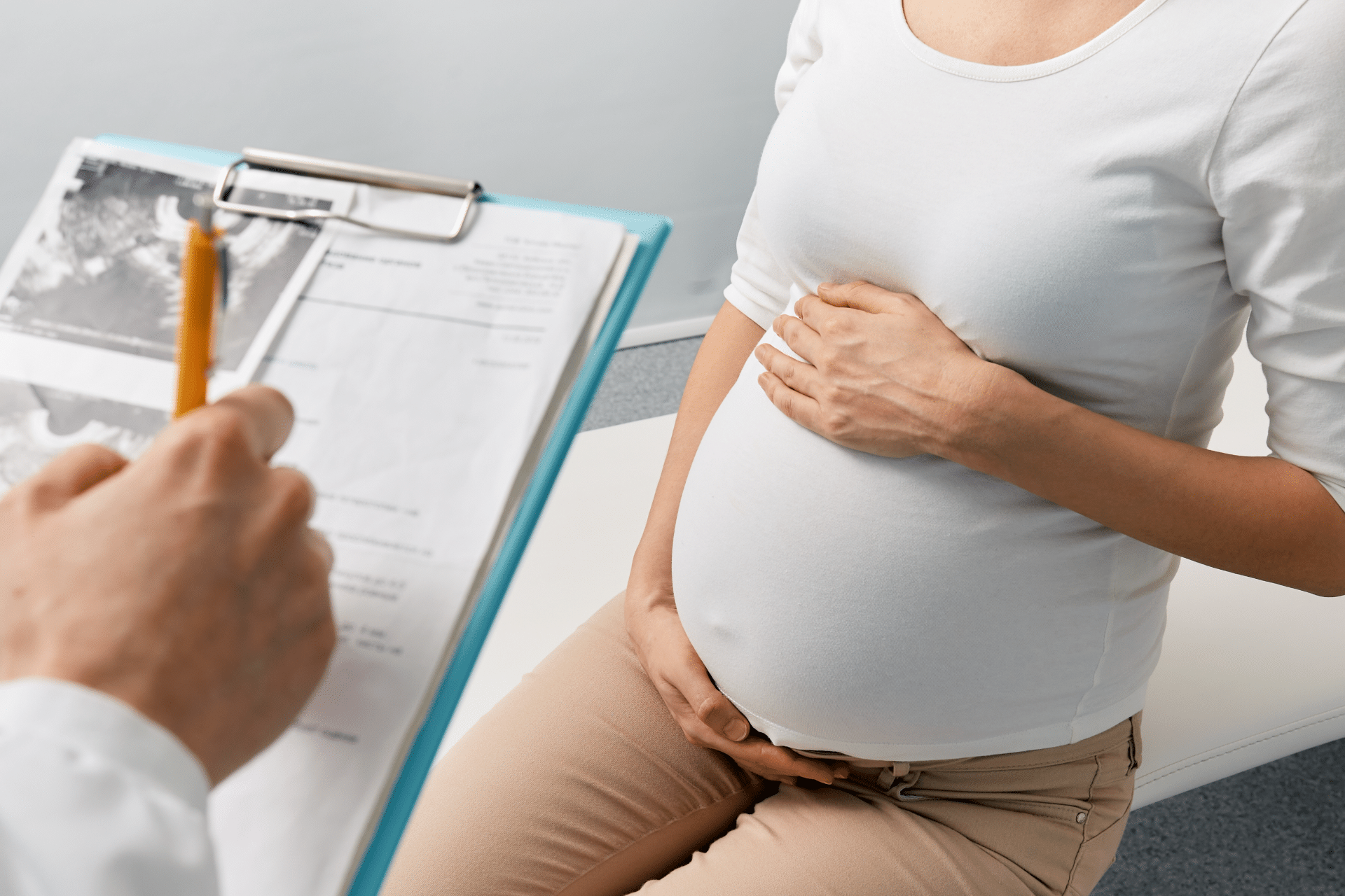 Conoce la importancia del control prenatal durante el embarazo.